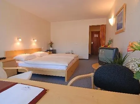 Hak Am Klostersee 3* סינדלפינגן